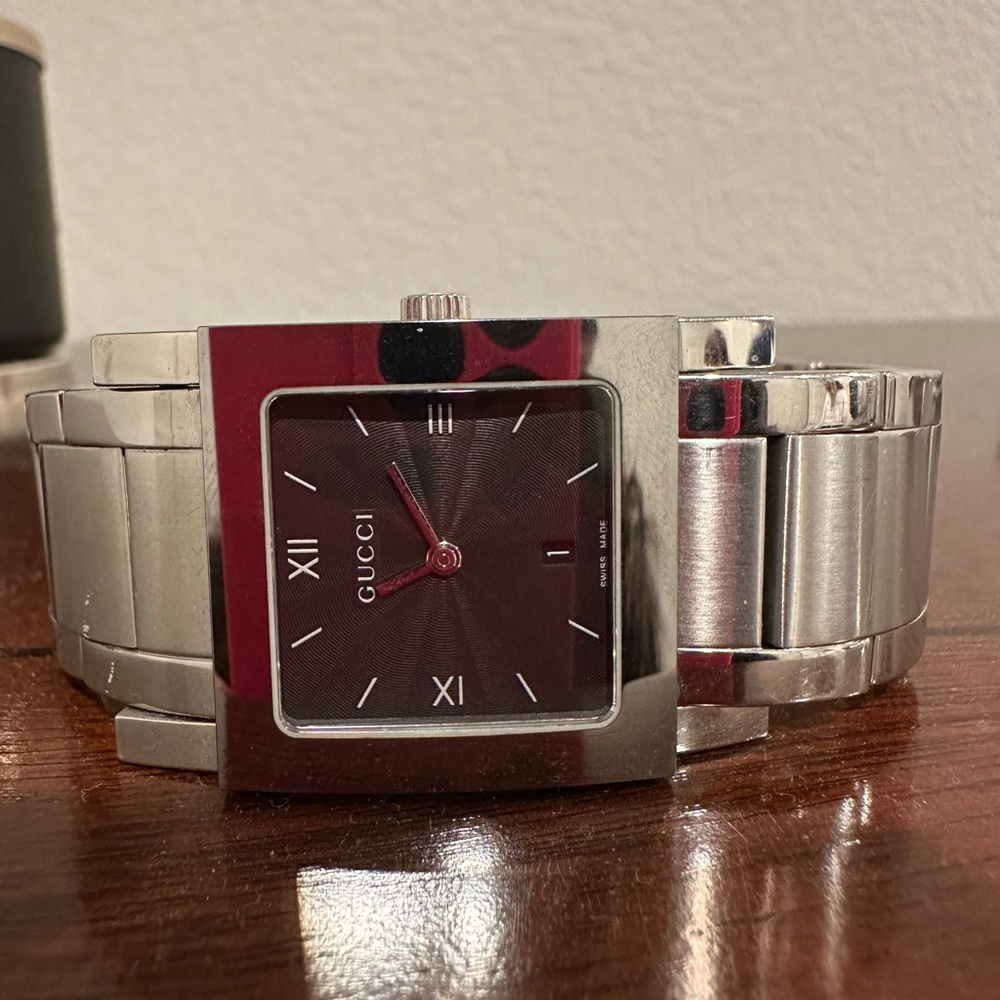 Authentic Men’s Gucci Watch